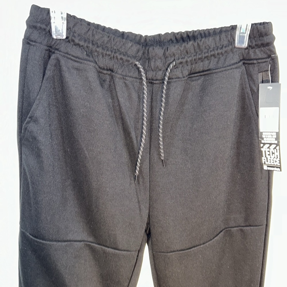 SD Essentials Tech Fleece pants